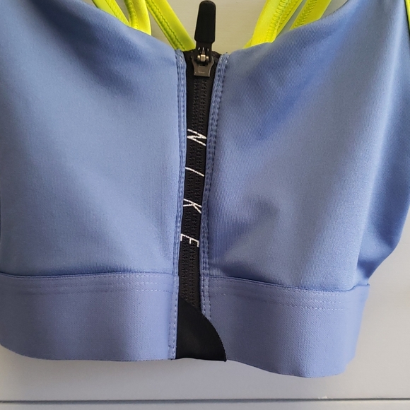 Nike Sports Bra {S} - Picture 2 of 13